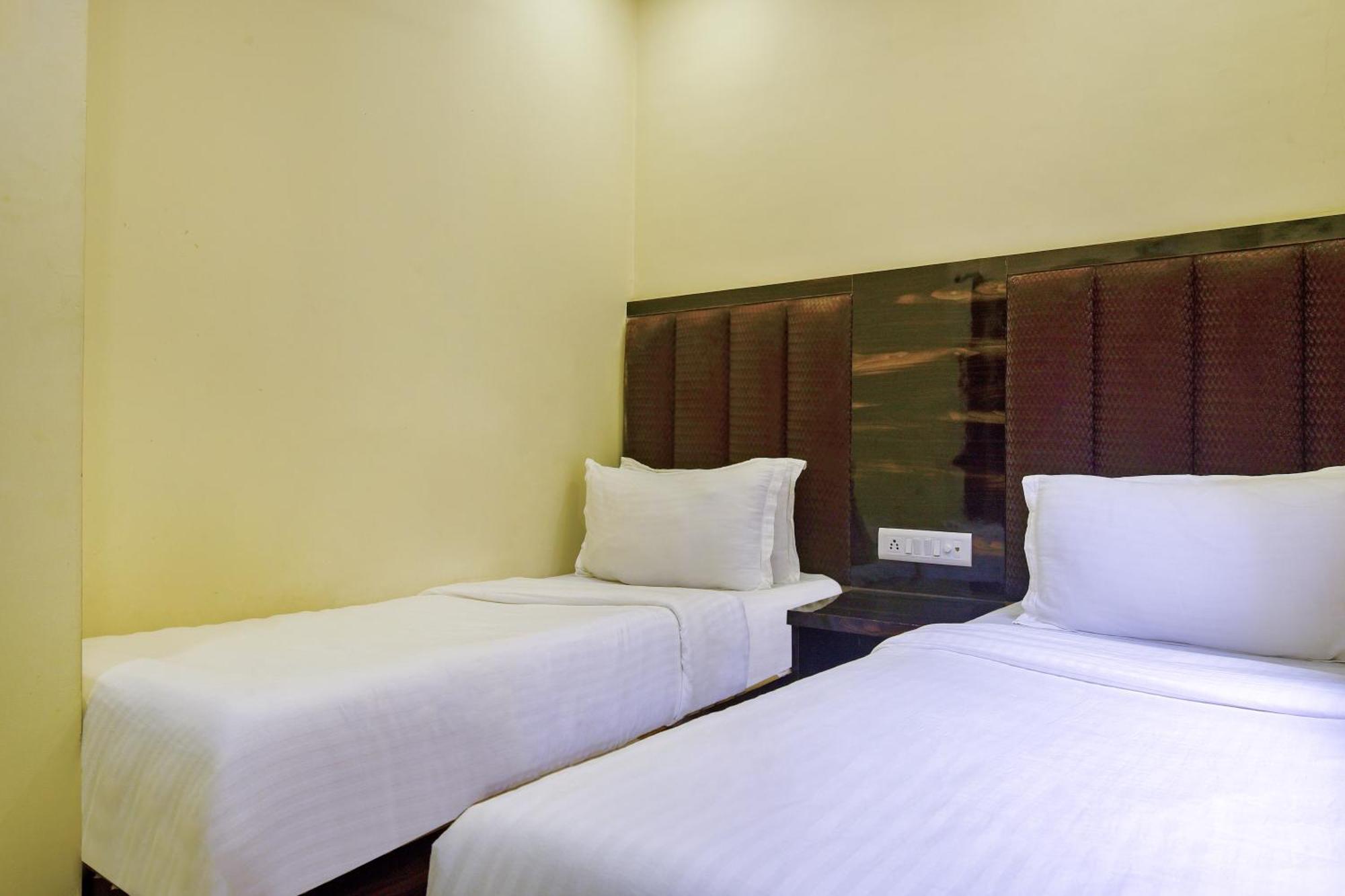 Hotel Deluxe Bombaj Zewnętrze zdjęcie